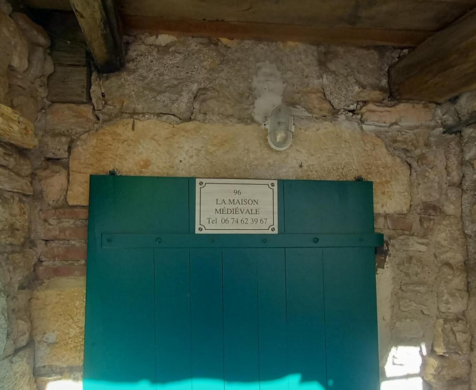 Maison Medievale Avec Jardin Dans Charmant Village Vers  Exterior photo